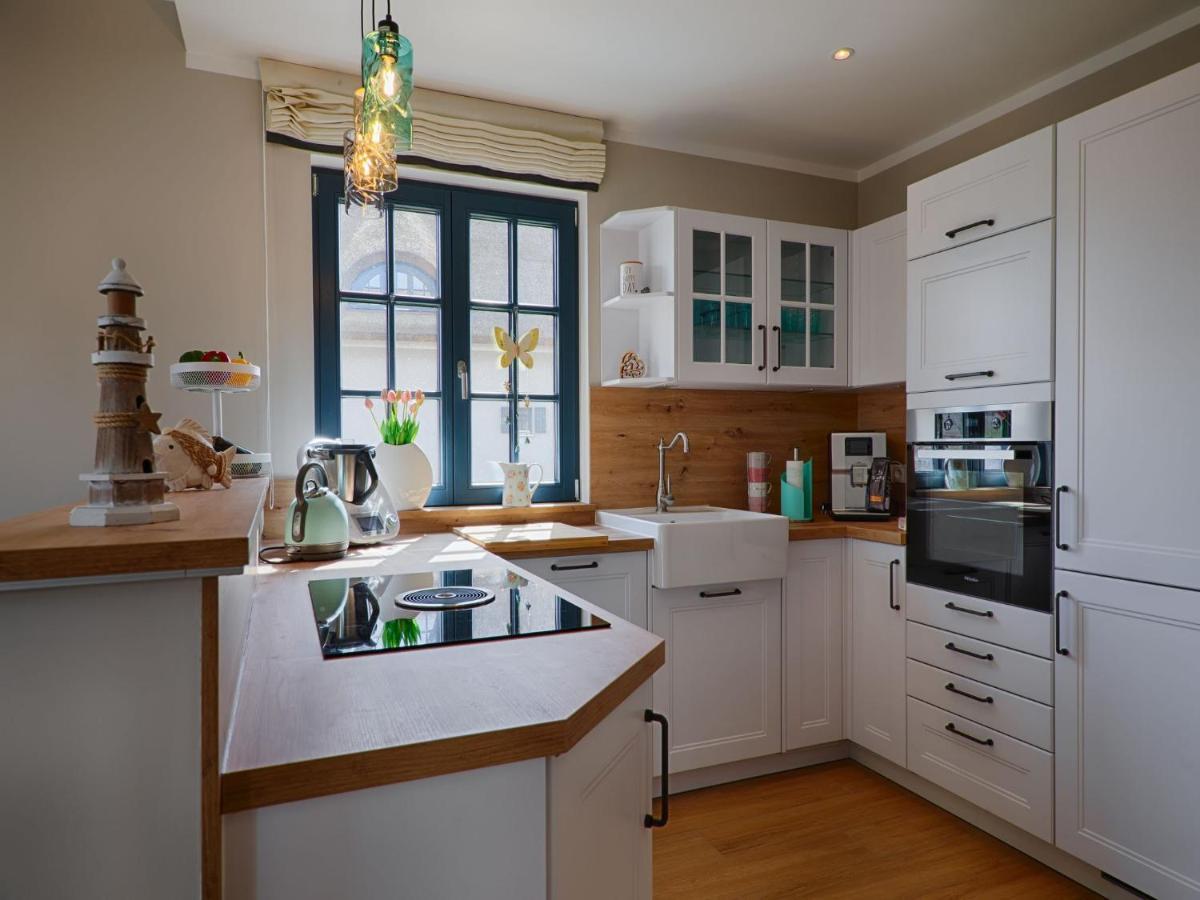 Reetland Am Meer - Premium Reetdachvilla Mit 3 Schlafzimmern, Sauna Und Kamin F27 Dranske Luaran gambar